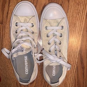 NWT women’s 6 shoes sneakers converse
